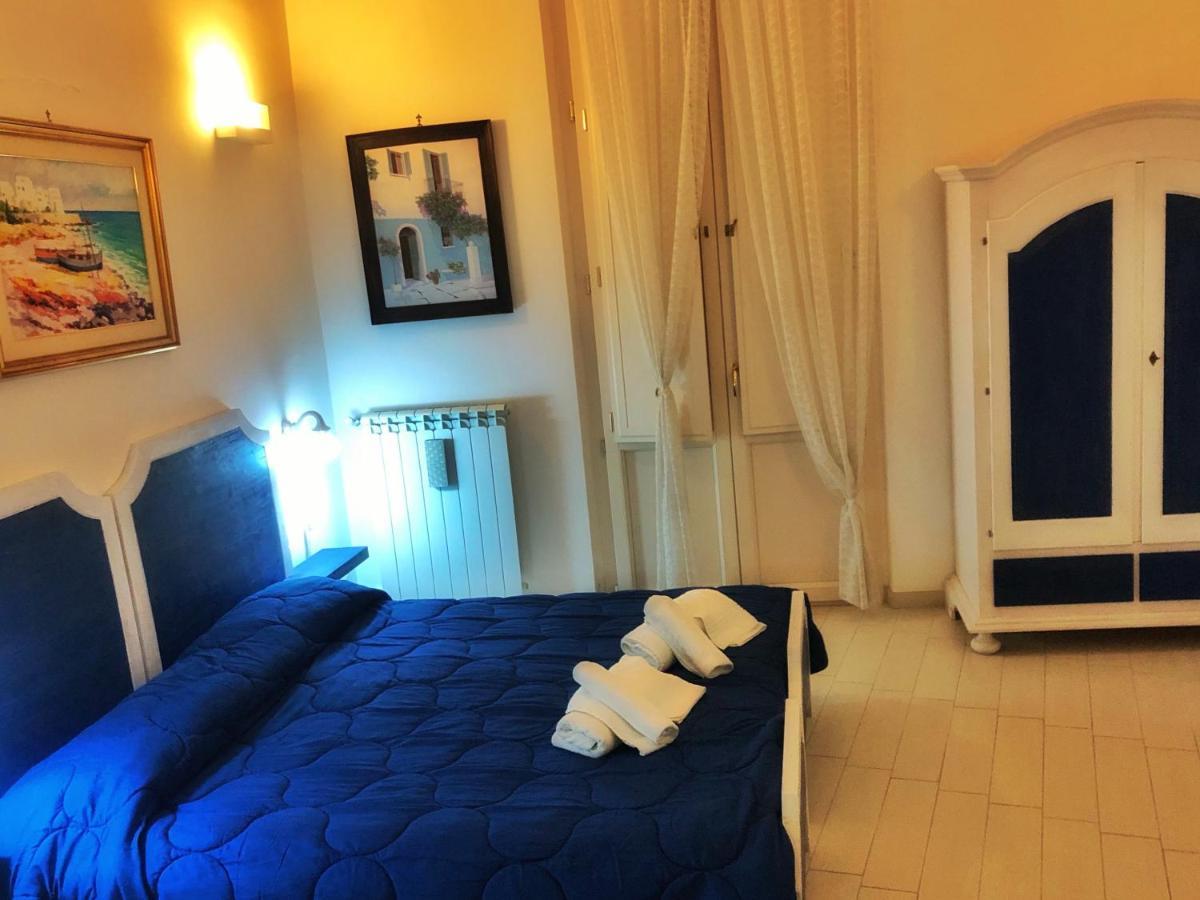Palazzo Salia Bed & Breakfast Lecce Exterior photo