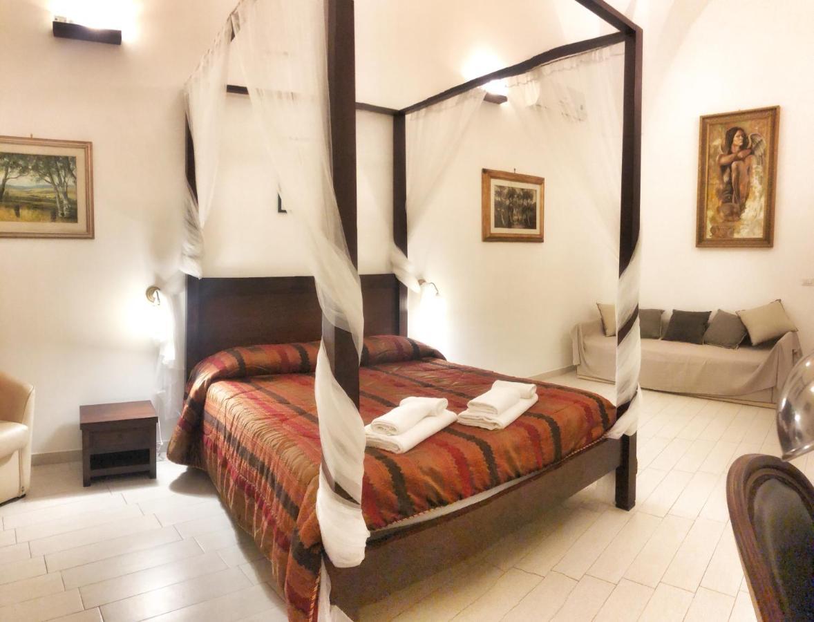 Palazzo Salia Bed & Breakfast Lecce Exterior photo