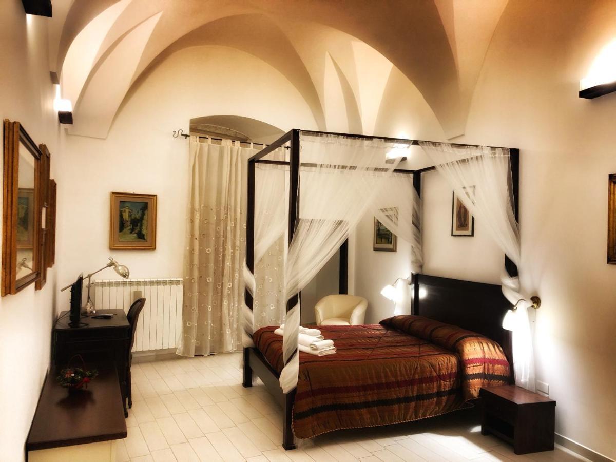 Palazzo Salia Bed & Breakfast Lecce Exterior photo
